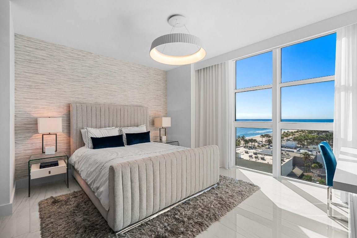 LAS OLAS BEACH CLUB - Residential