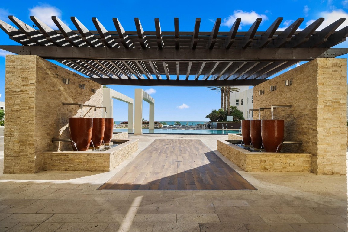 LAS OLAS BEACH CLUB - Residential