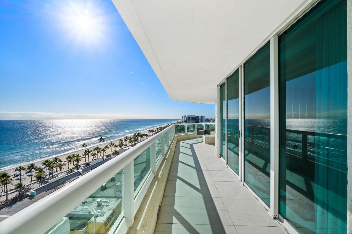 LAS OLAS BEACH CLUB - Residential