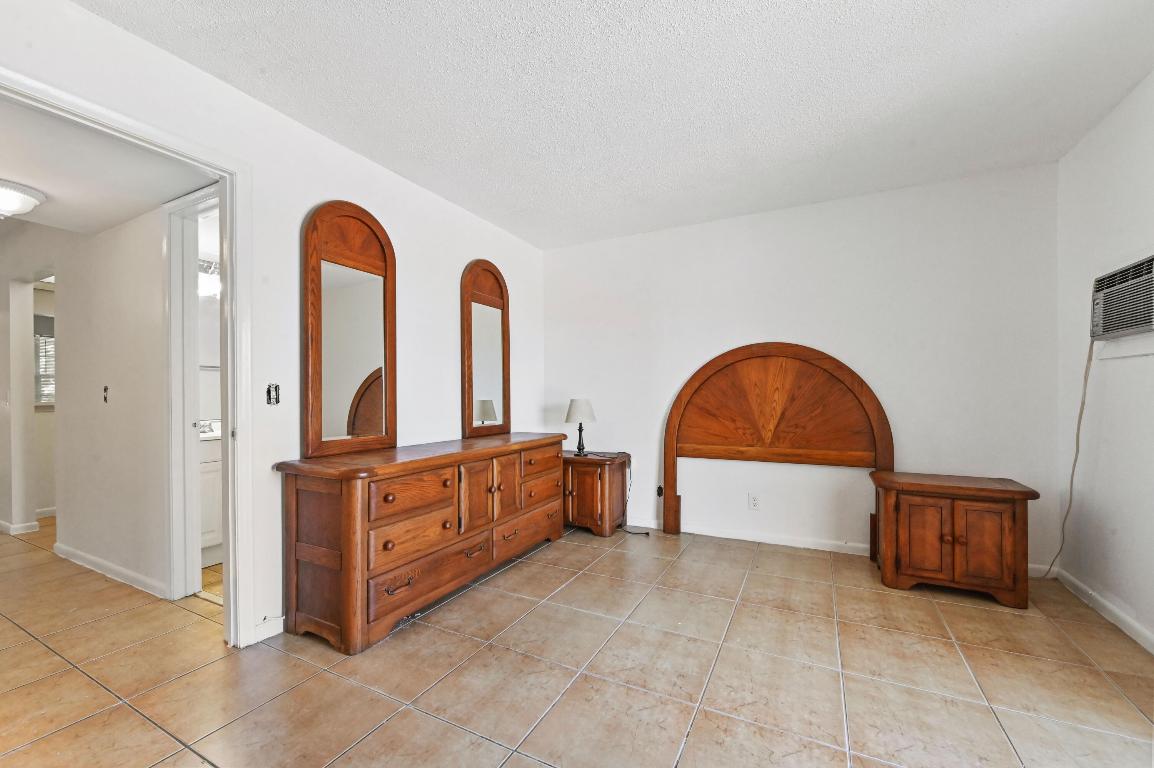 DORCHESTER CONDO - Residential Lease