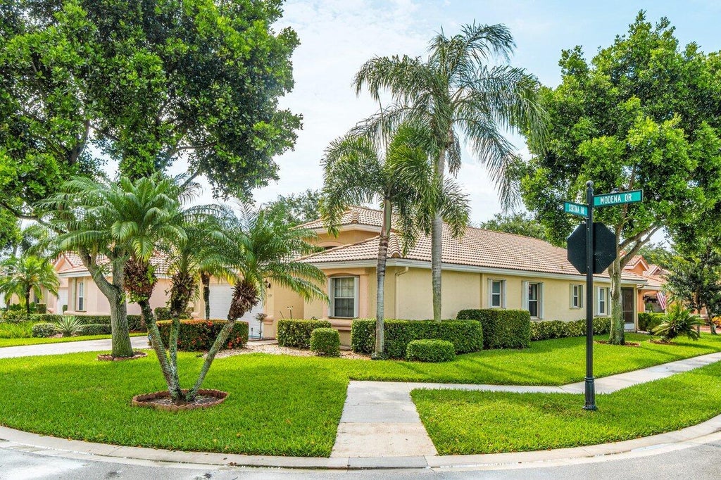 Photo of 7394 MODENA Drive, Boynton Beach, FL 33437 (MLS # B26090162)