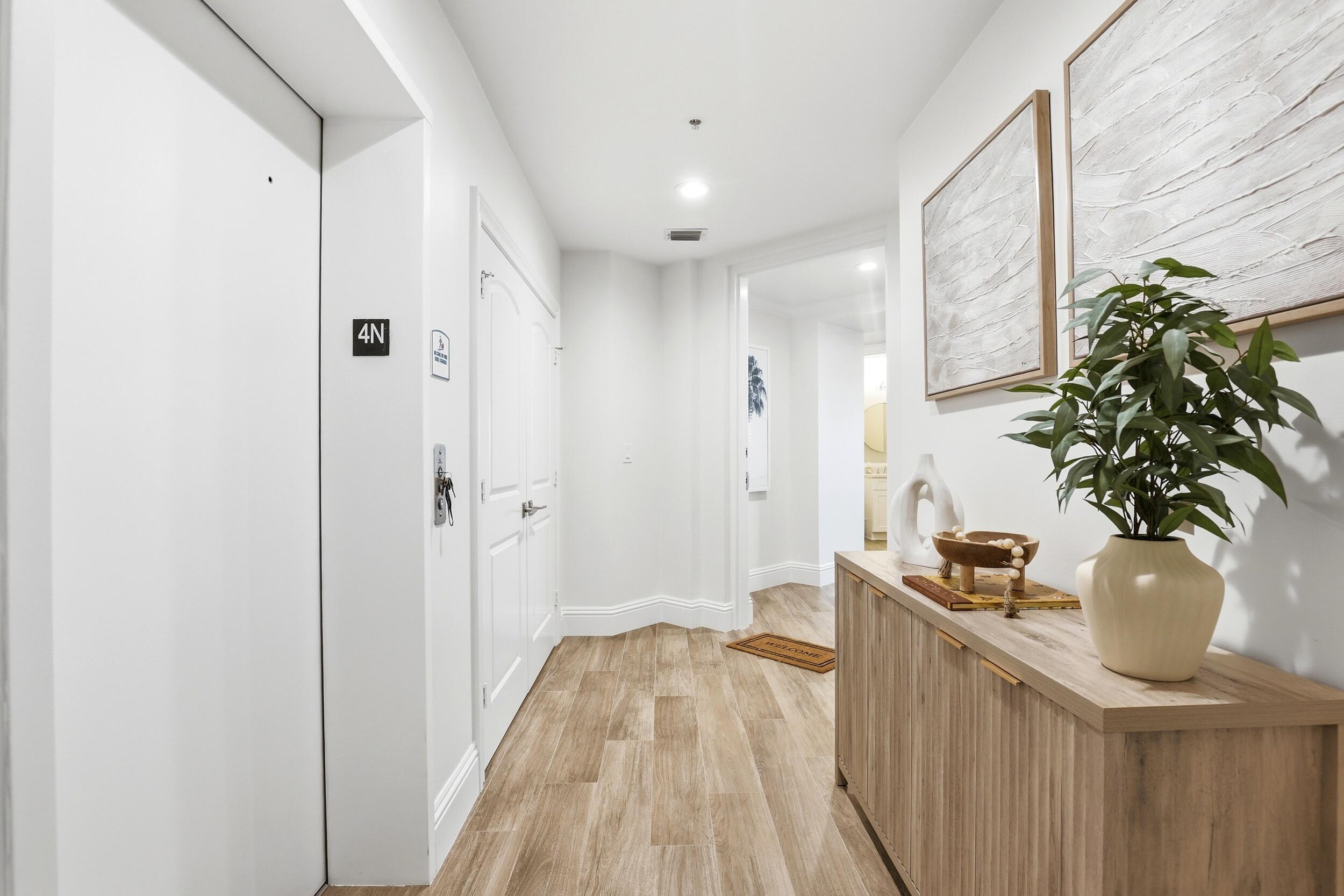 810 Juno Ocean Walk 402, Juno Beach, FL, 33408/$1,150,000 3 810 Juno Ocean Walk 402