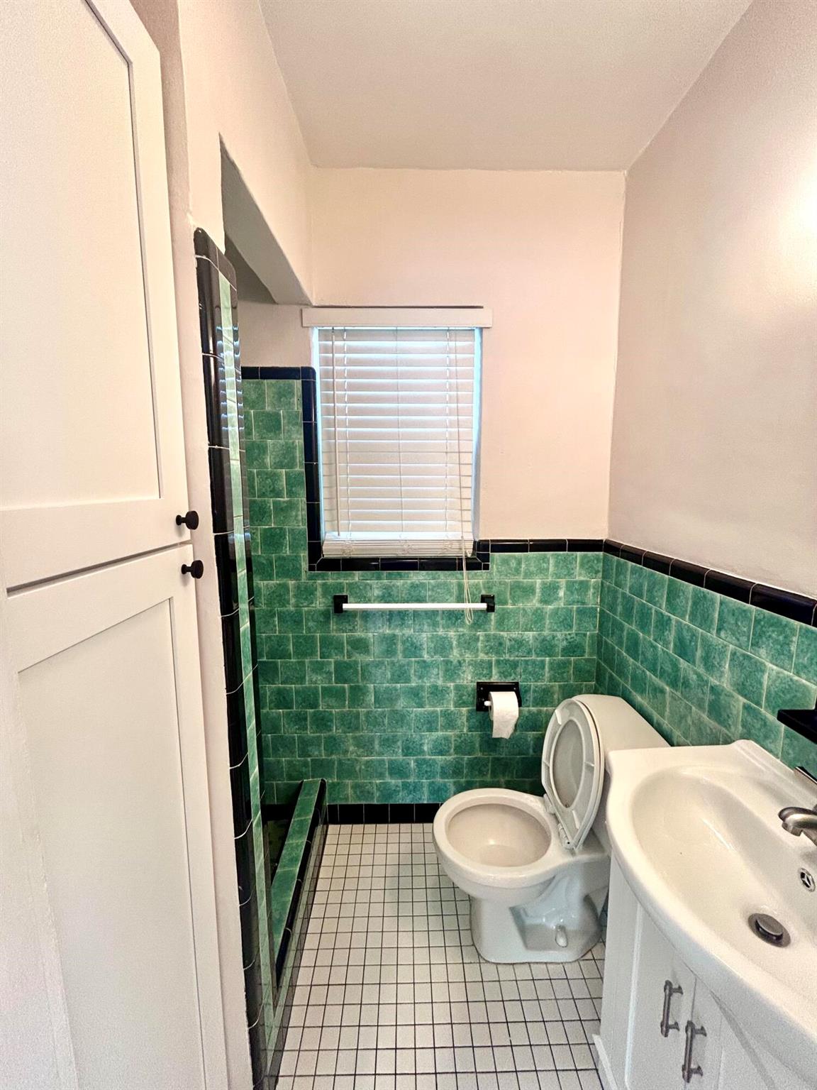 LAKE WORTH TOWN OF - Residential Lease