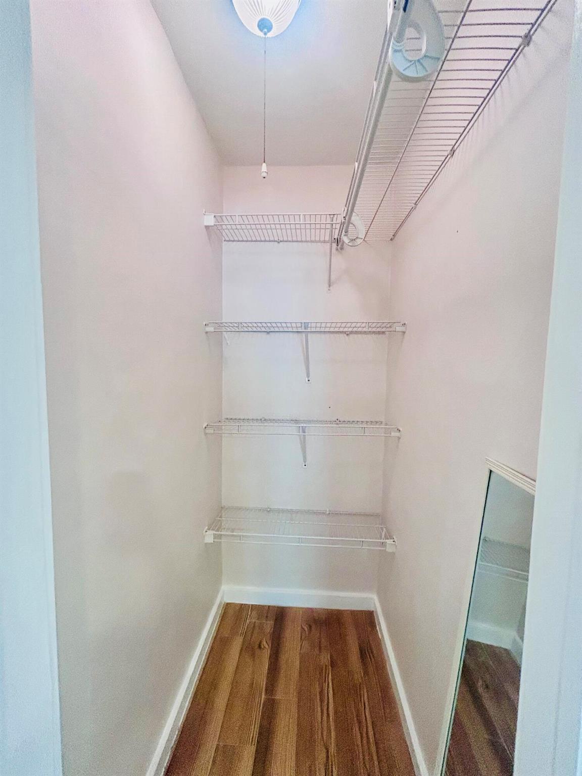 LAKE WORTH TOWN OF - Residential Lease