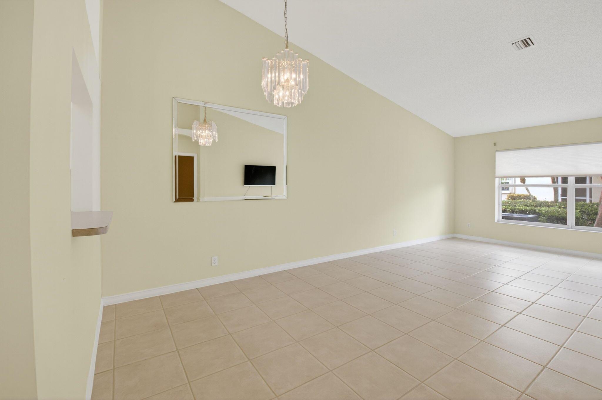 6095 Floral Lakes Drive