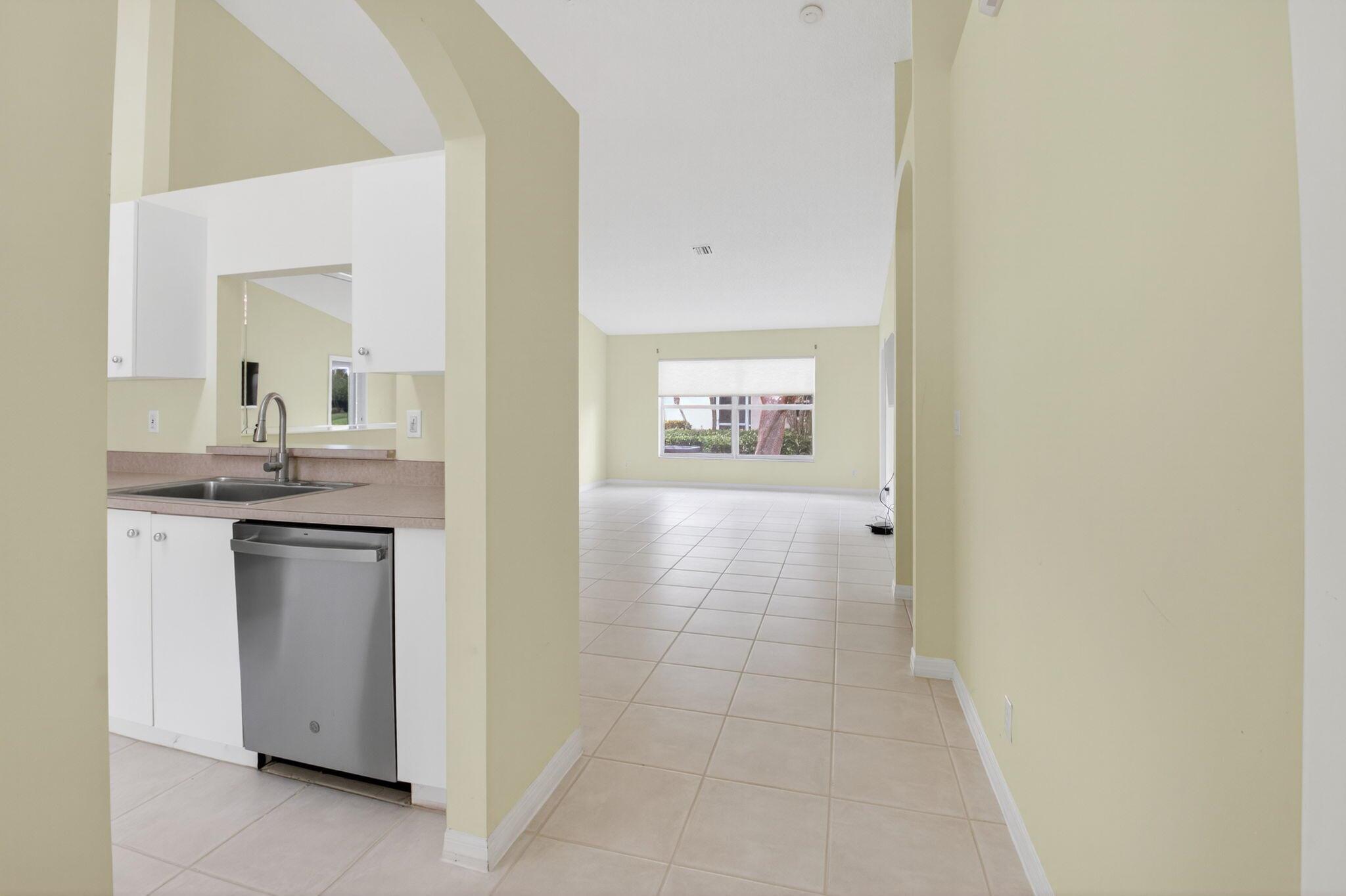 6095 Floral Lakes Drive