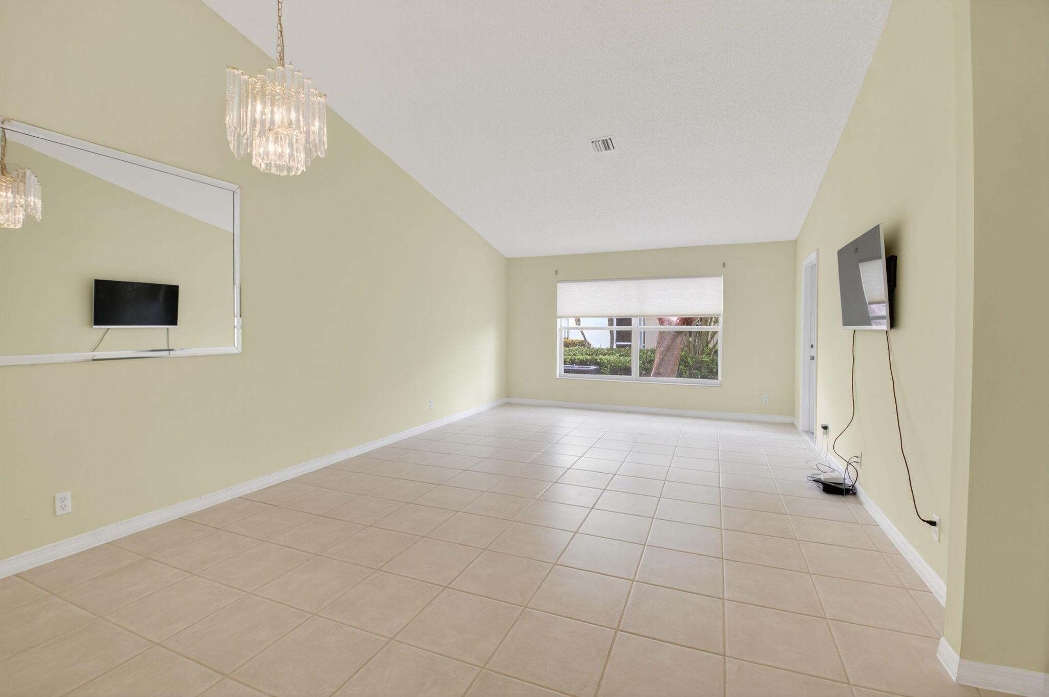 6095 Floral Lakes Drive
