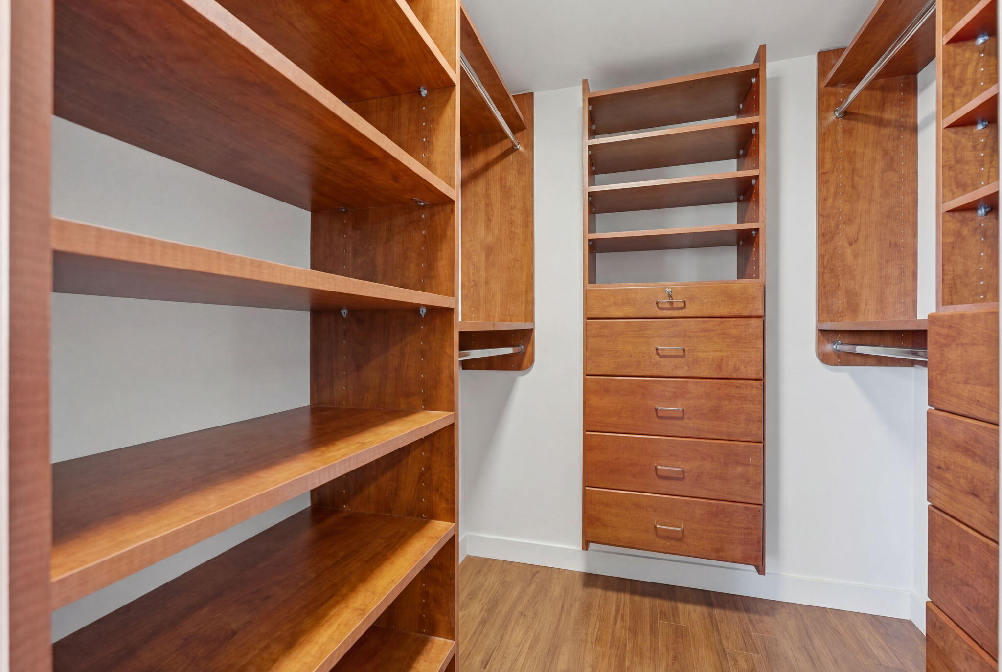 THE METROPOLITAN CONDO - Residential Lease