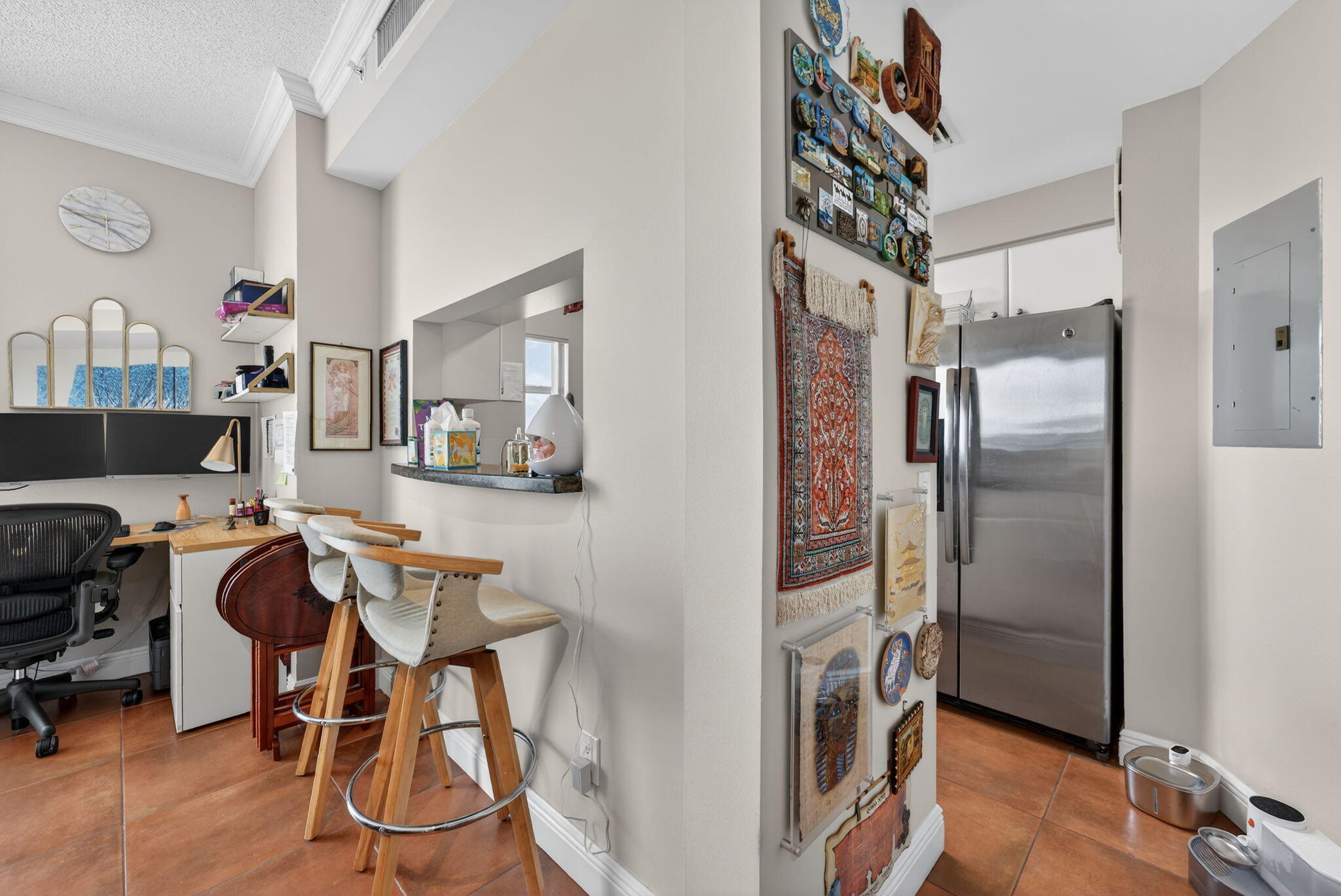 THE METROPOLITAN CONDO - Residential Lease