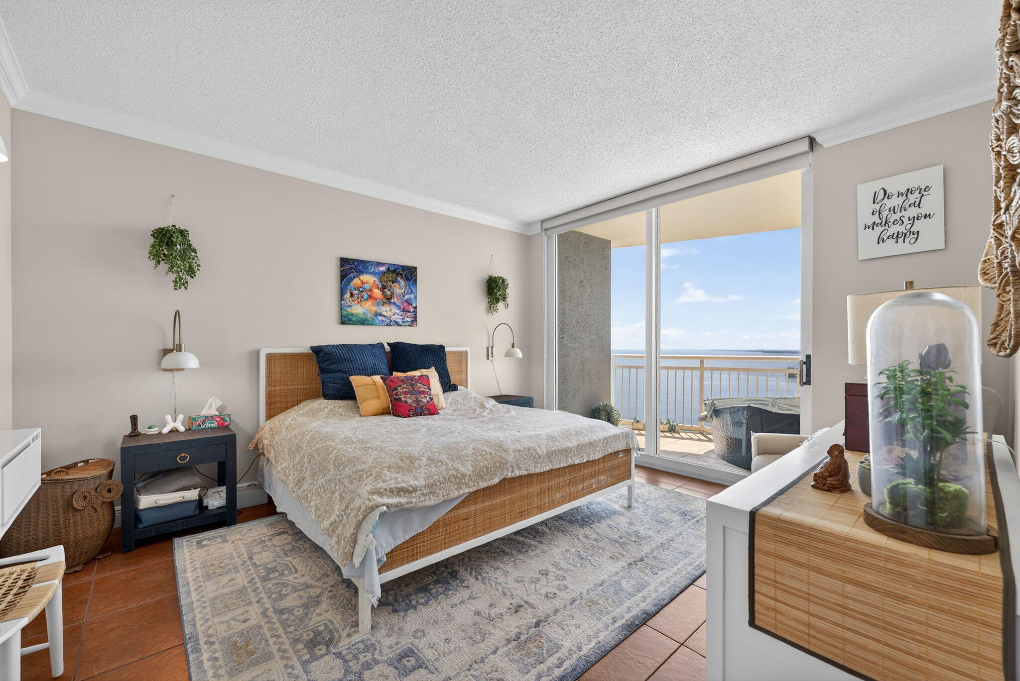 THE METROPOLITAN CONDO - Residential Lease