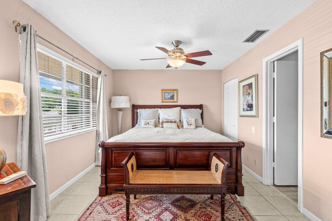 1131 Calamondin Ter 203 Terrace 203