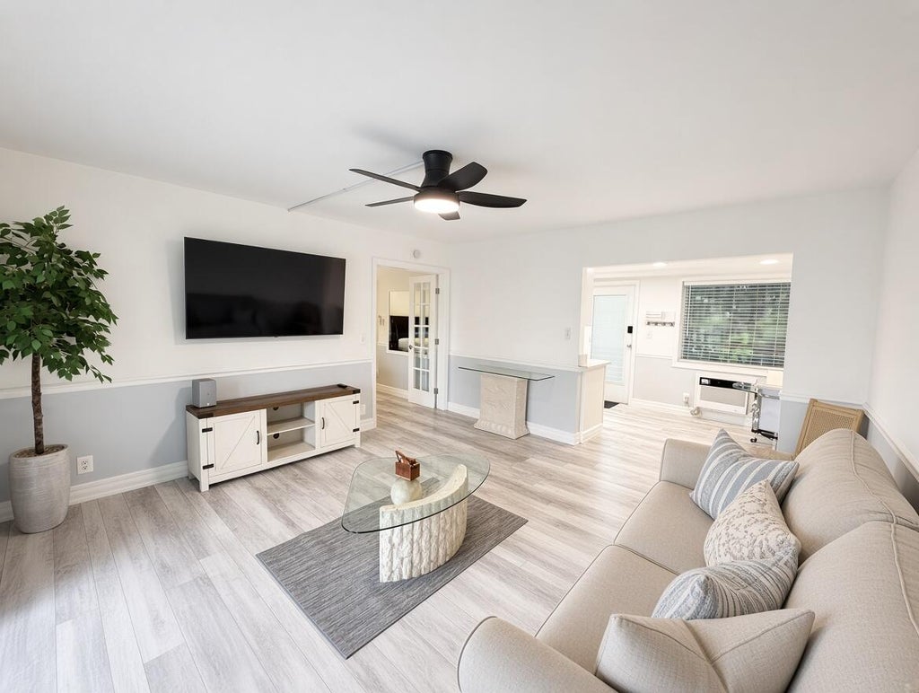 Photo of 209 SE 6TH Street #11, Boynton Beach, FL 33435 (MLS # B26067258)