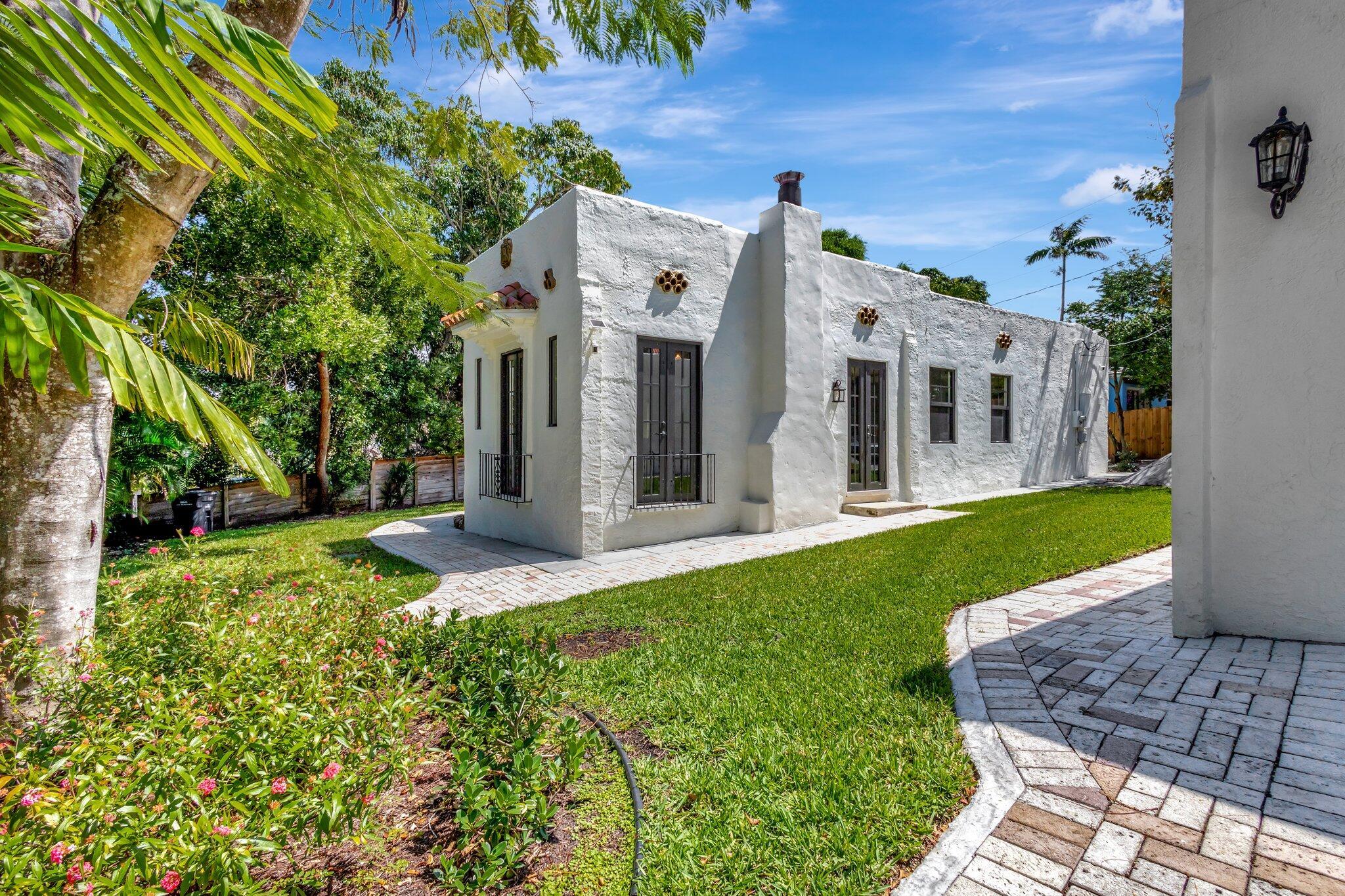 828 35th Street