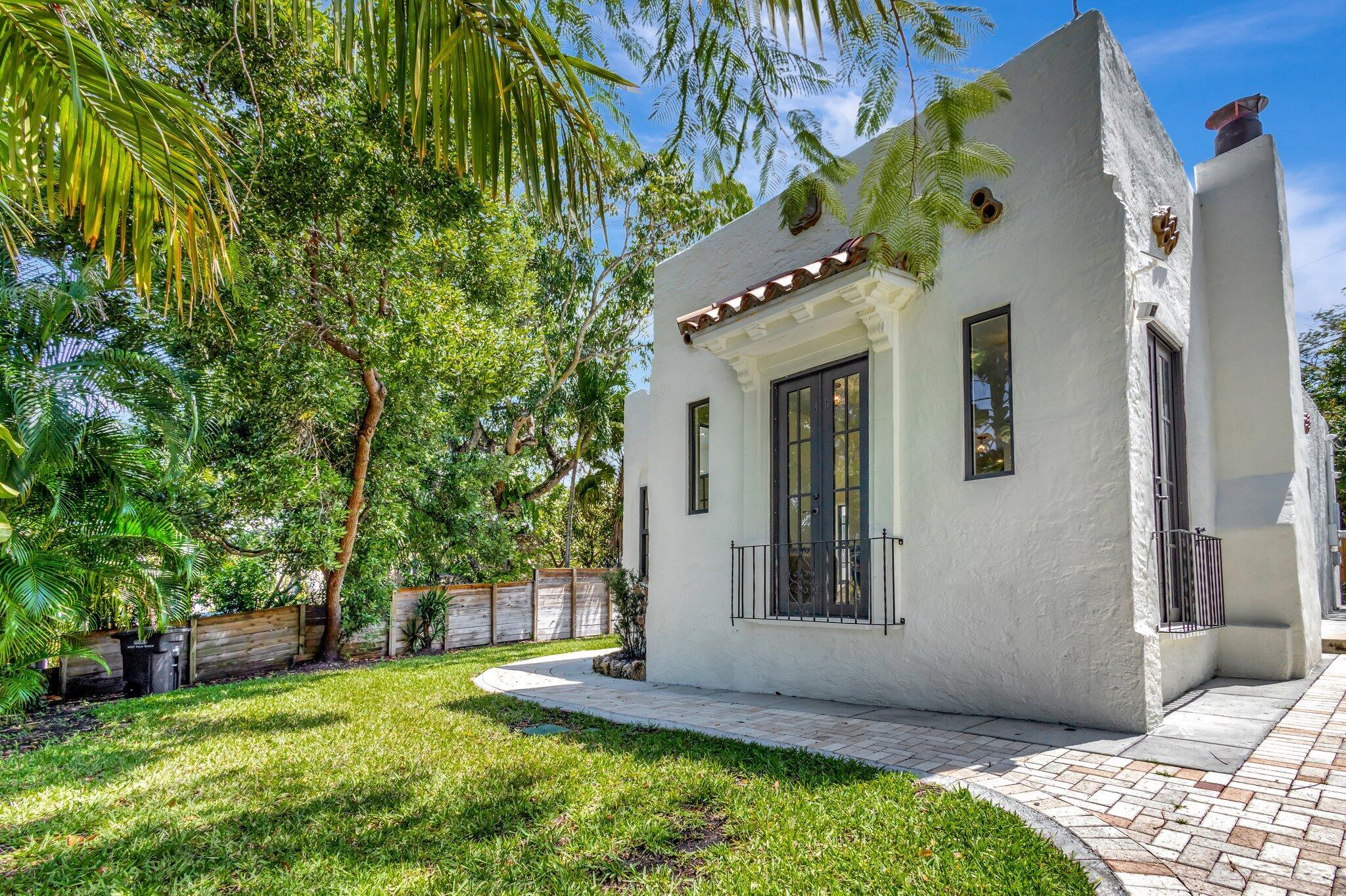 828 35th Street