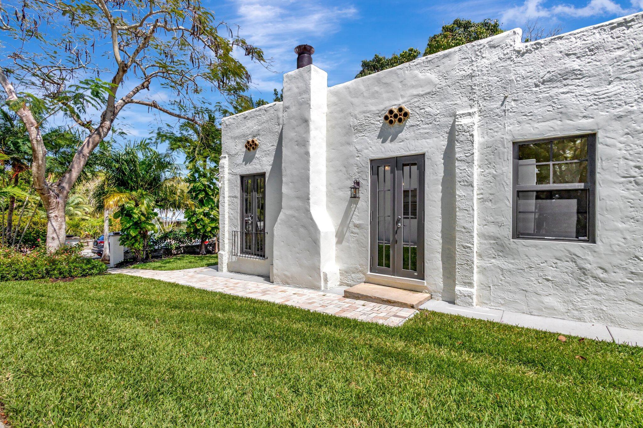 828 35th Street
