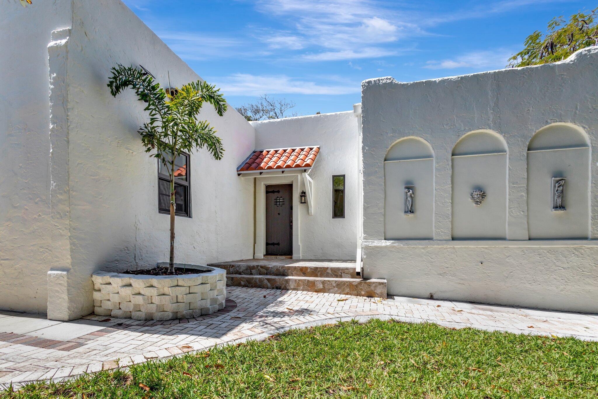 828 35th Street