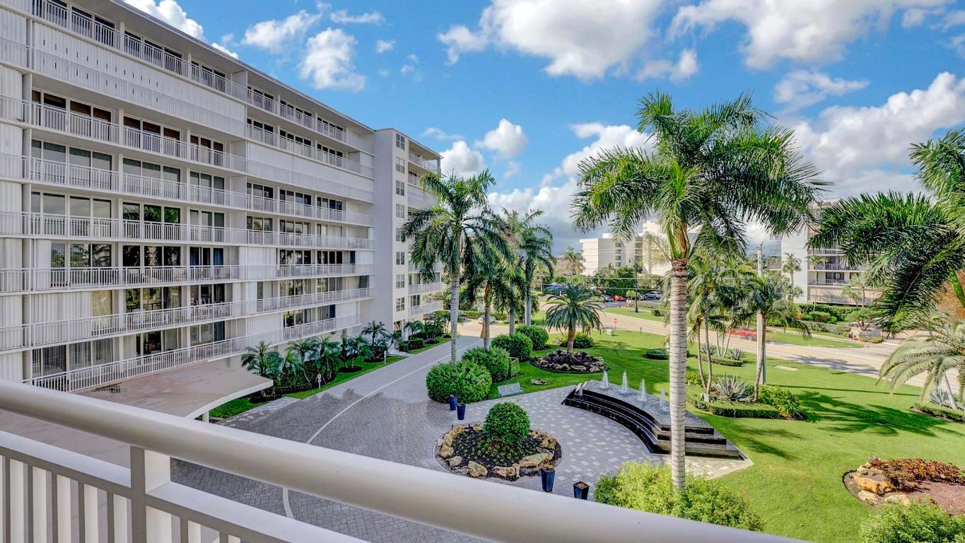 BARCLAY CONDO - Residential