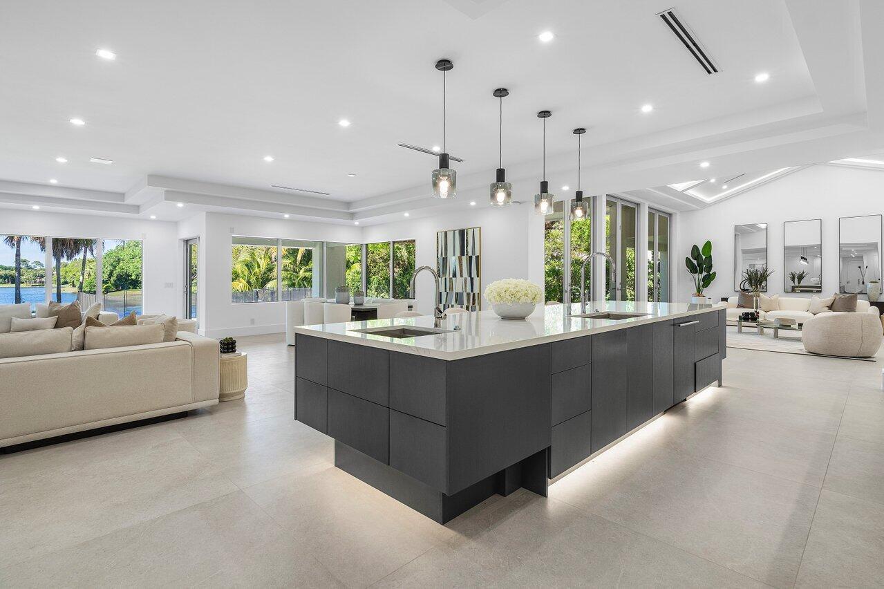 FOXE CHASE - Residential