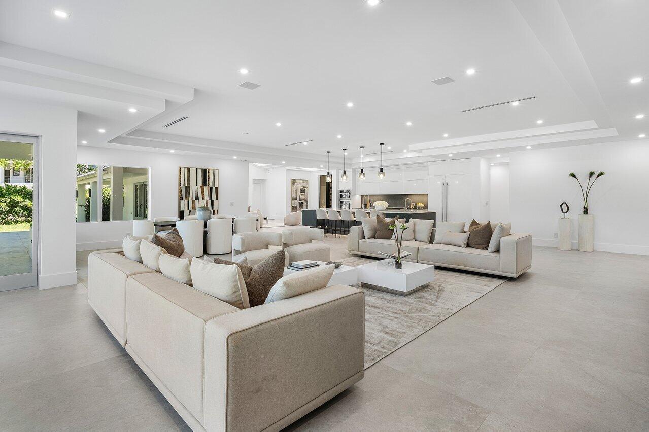 FOXE CHASE - Residential