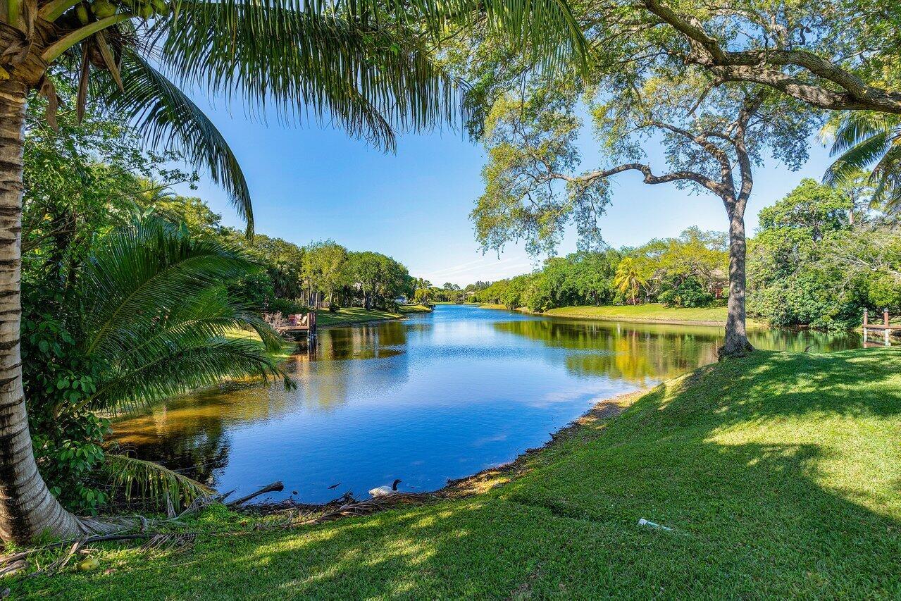 FOXE CHASE - Residential