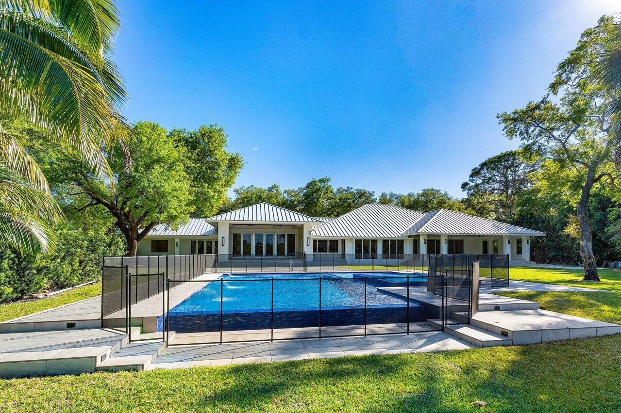 FOXE CHASE - Residential