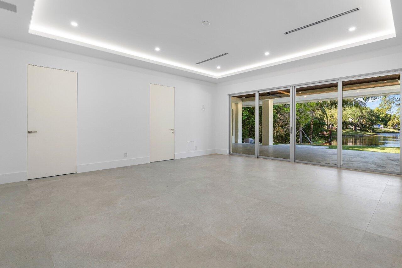 FOXE CHASE - Residential