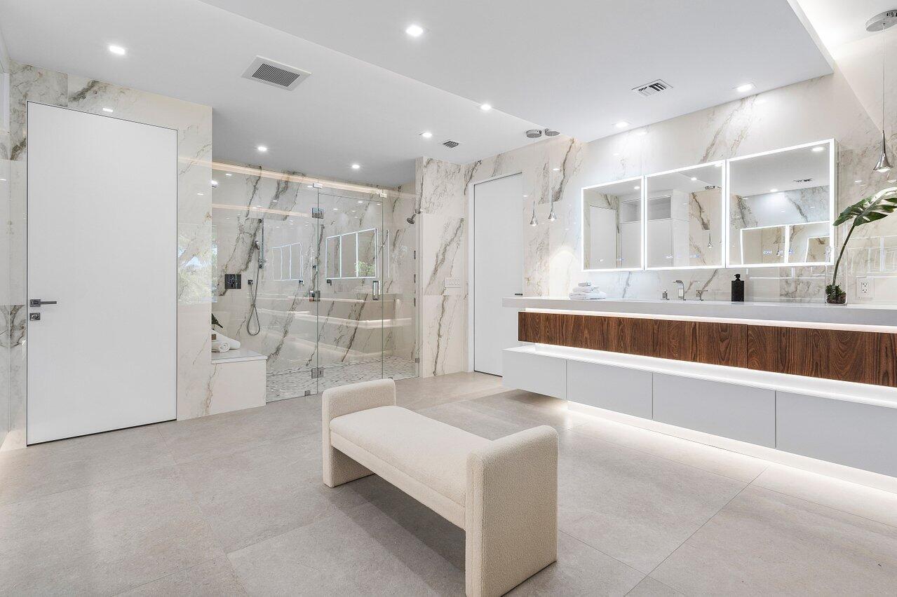 FOXE CHASE - Residential