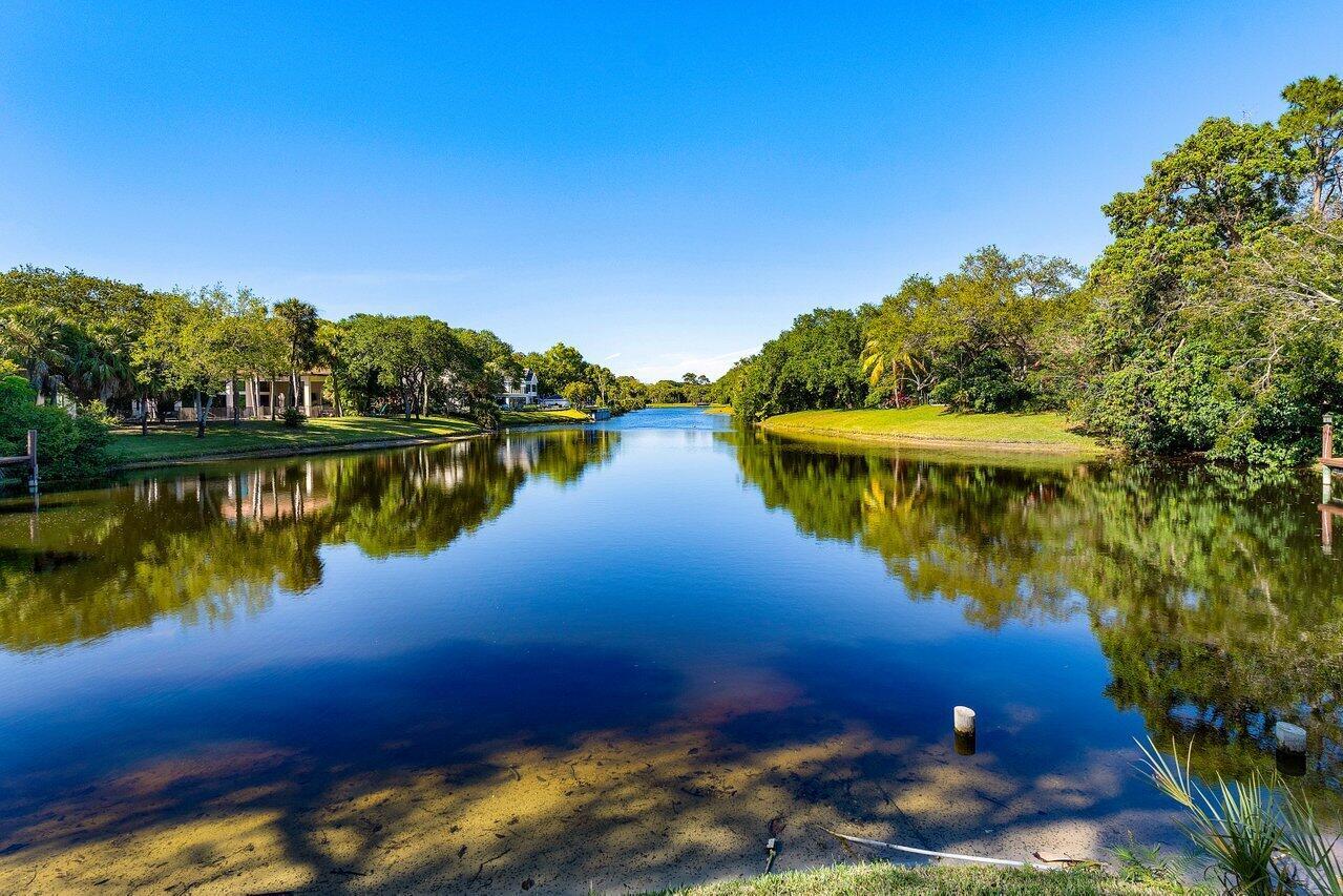 FOXE CHASE - Residential