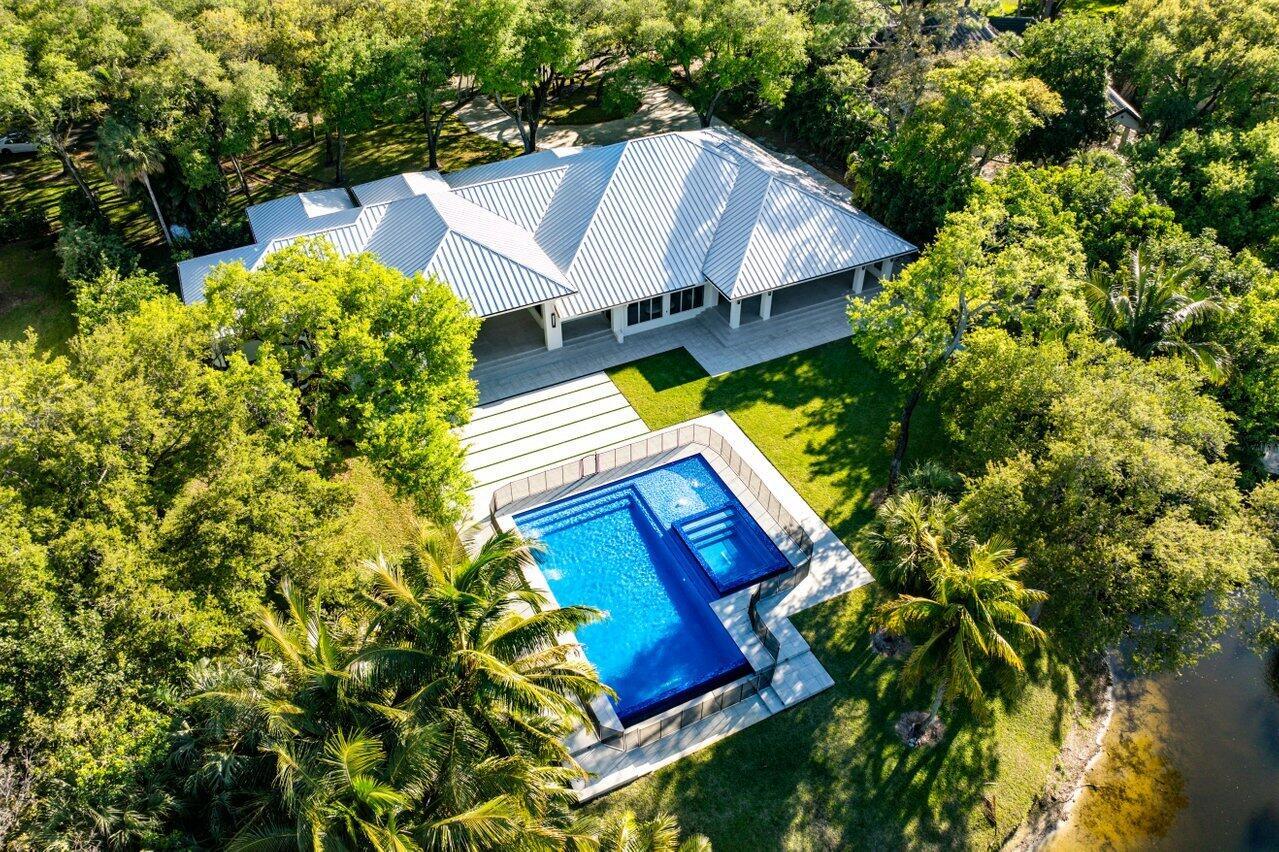 FOXE CHASE - Residential