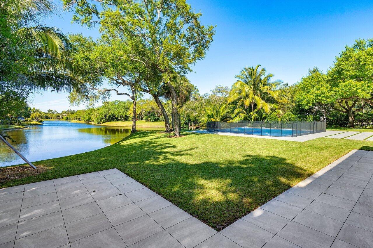 FOXE CHASE - Residential