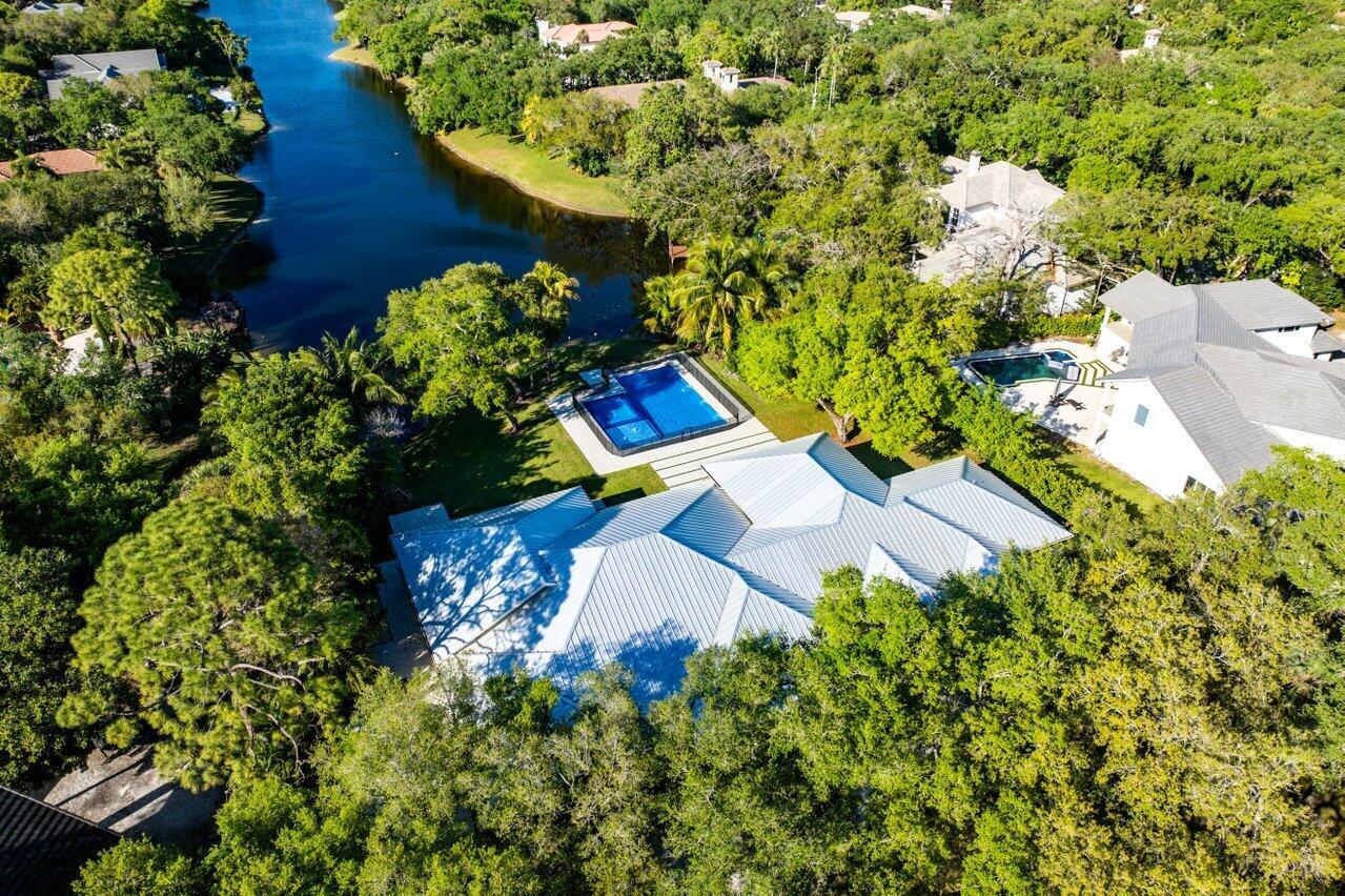 FOXE CHASE - Residential