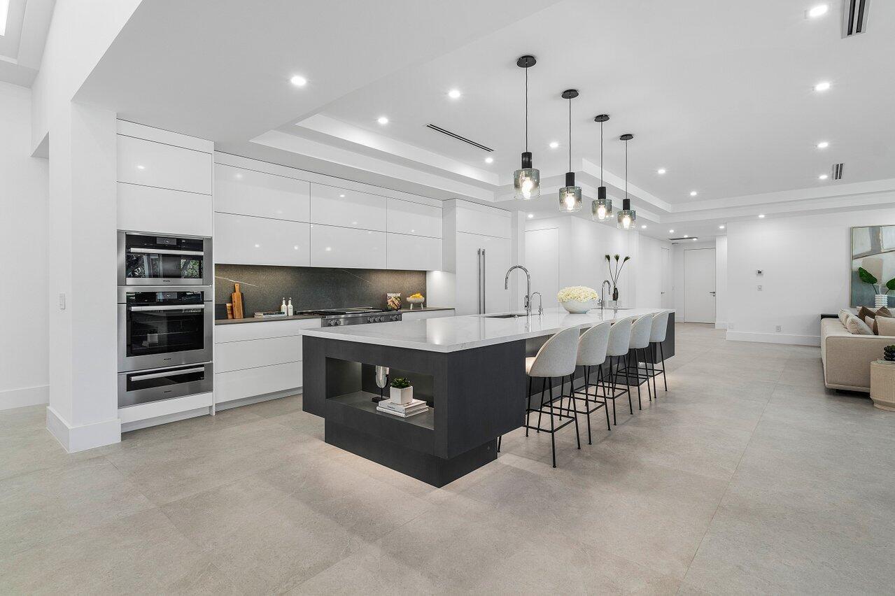 FOXE CHASE - Residential