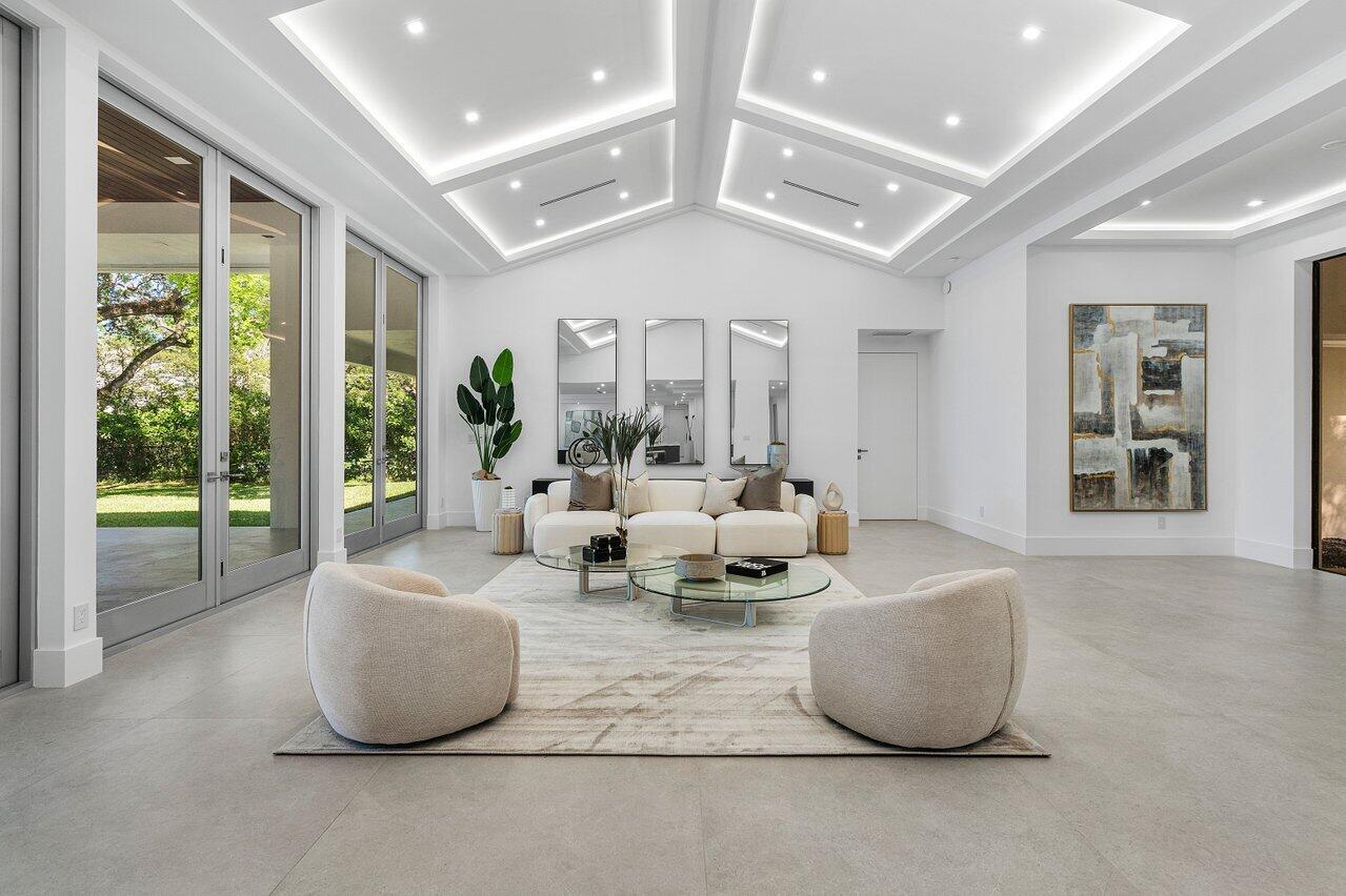 FOXE CHASE - Residential