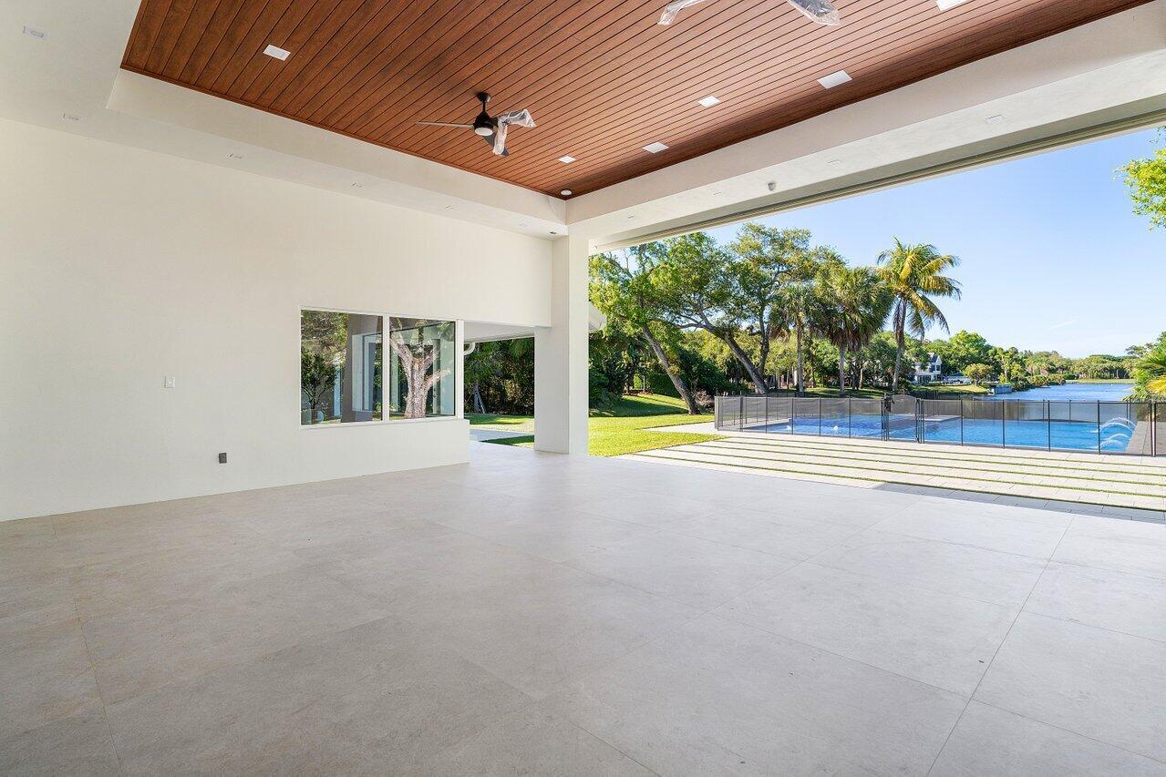 FOXE CHASE - Residential