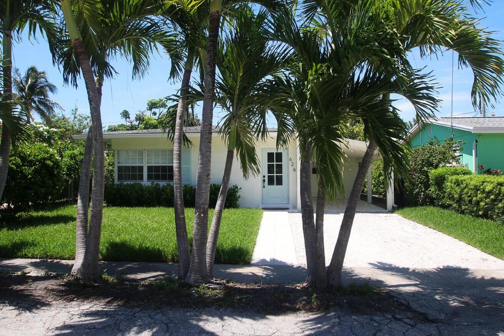 Photo of 626 Hunter Street, West Palm Beach, FL 33405 (MLS # R11106822)
