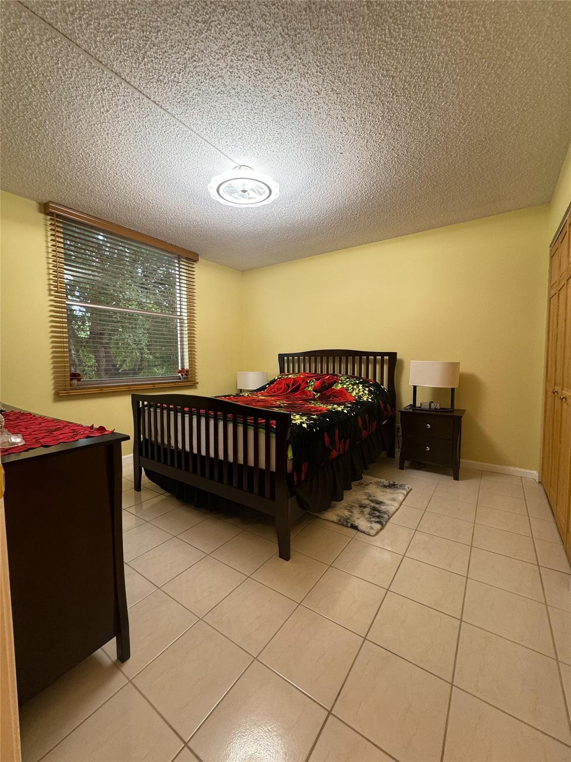 Palm Lakes - Residential