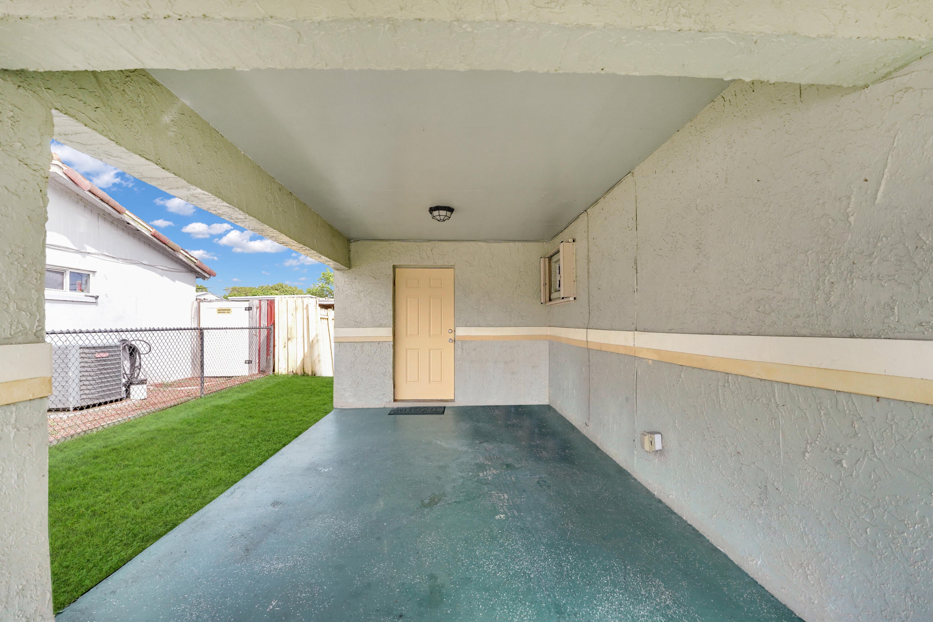 1420 NW 33RD Terrace
