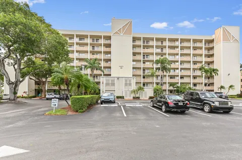 14425 Strathmore Lane Unit 607, Delray Beach, FL MLS: R11039206