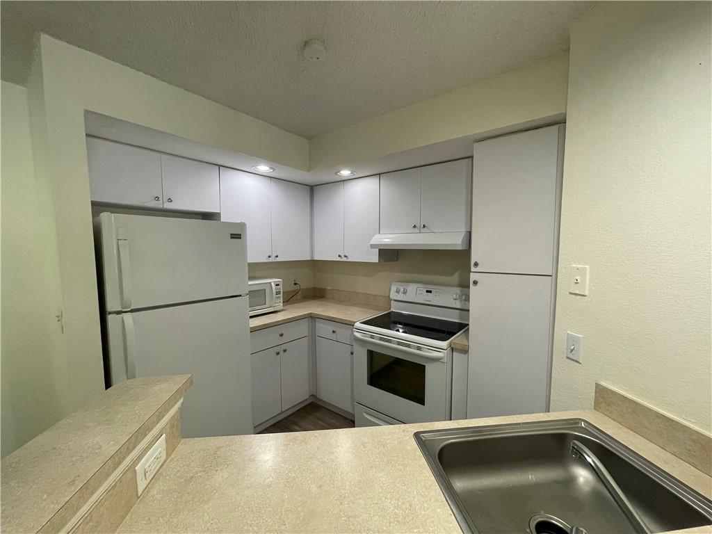 Coral Key Condo - Residential Lease