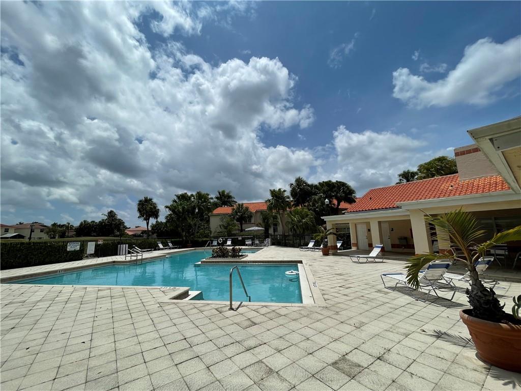 Coral Key Condo - Residential Lease