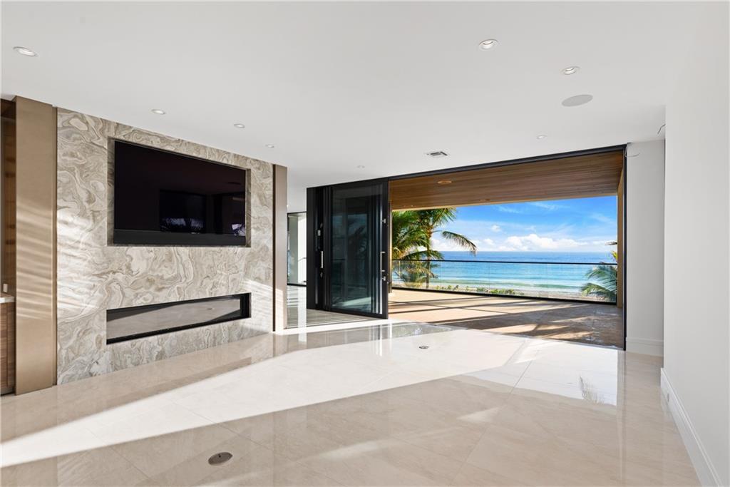 LAUDERDALE BEACH - Residential