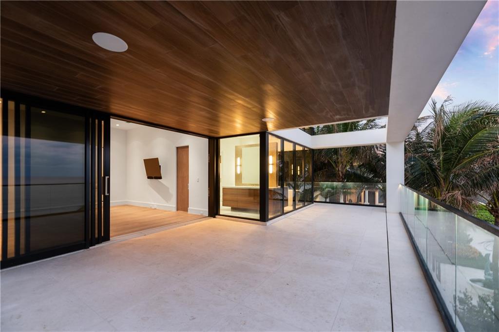 LAUDERDALE BEACH - Residential