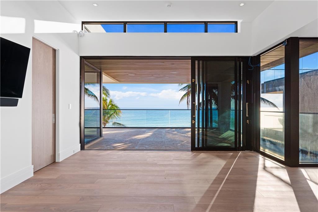 LAUDERDALE BEACH - Residential