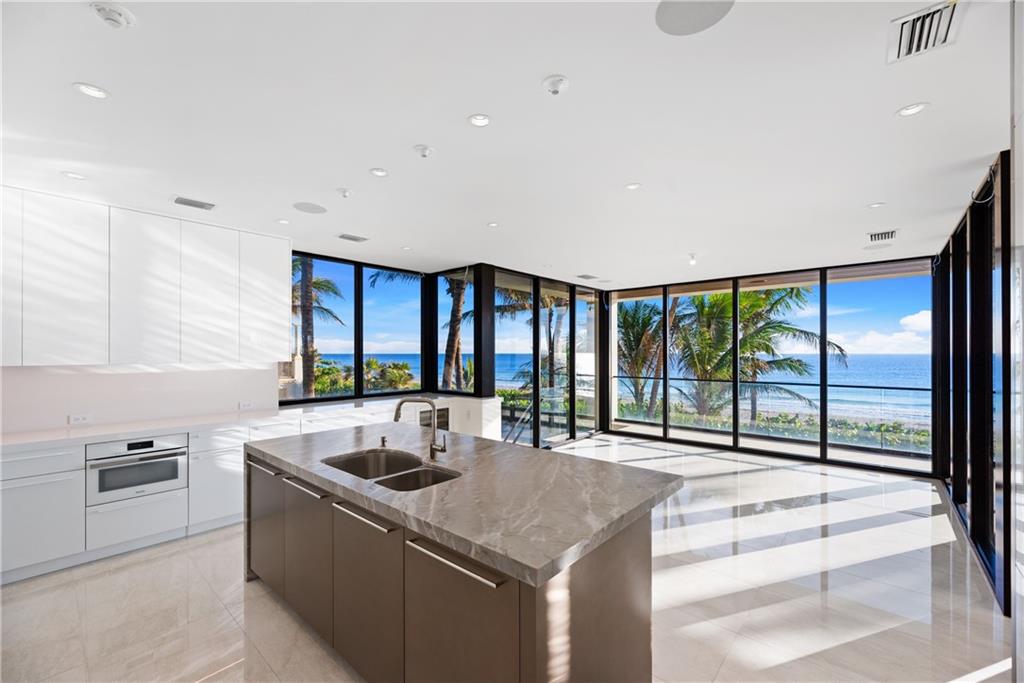 LAUDERDALE BEACH - Residential