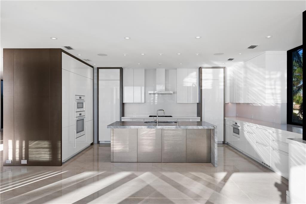 LAUDERDALE BEACH - Residential