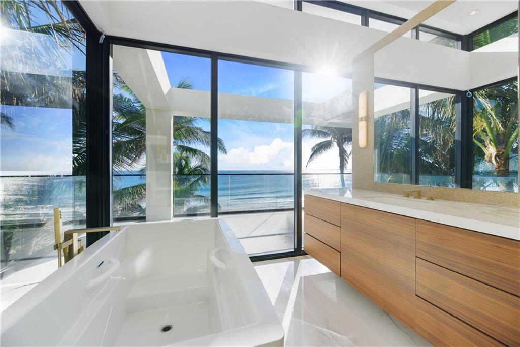 LAUDERDALE BEACH - Residential