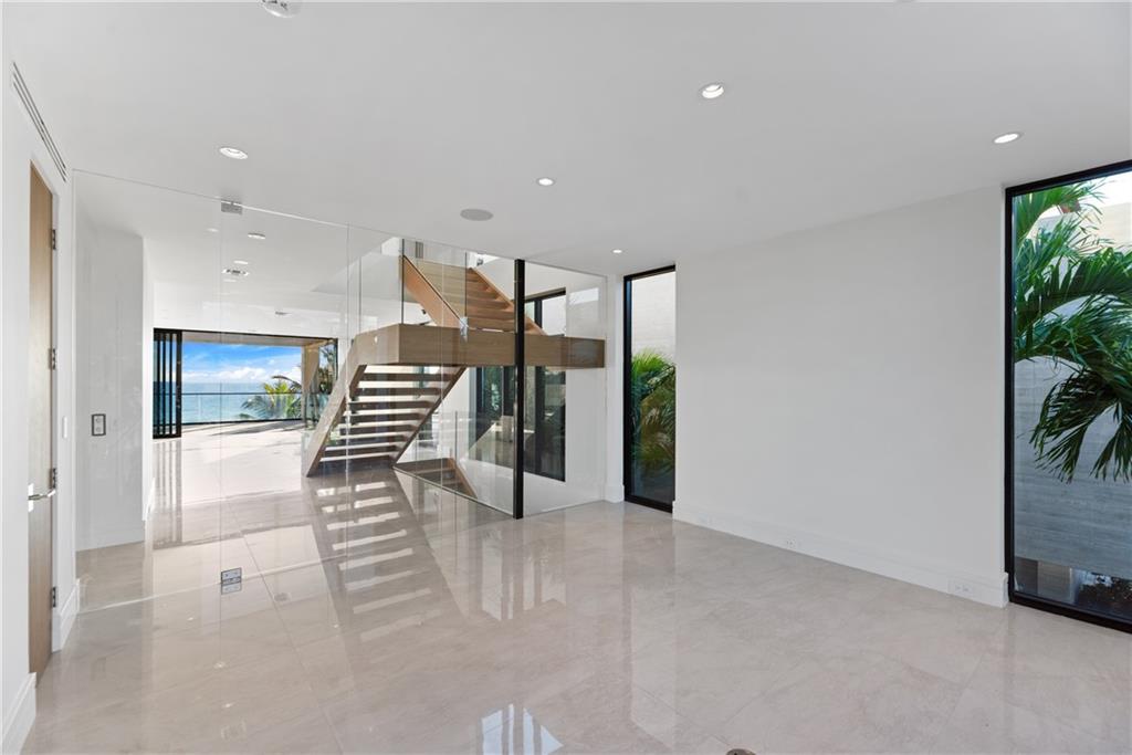 LAUDERDALE BEACH - Residential