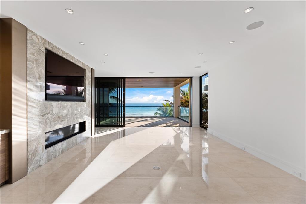 LAUDERDALE BEACH - Residential