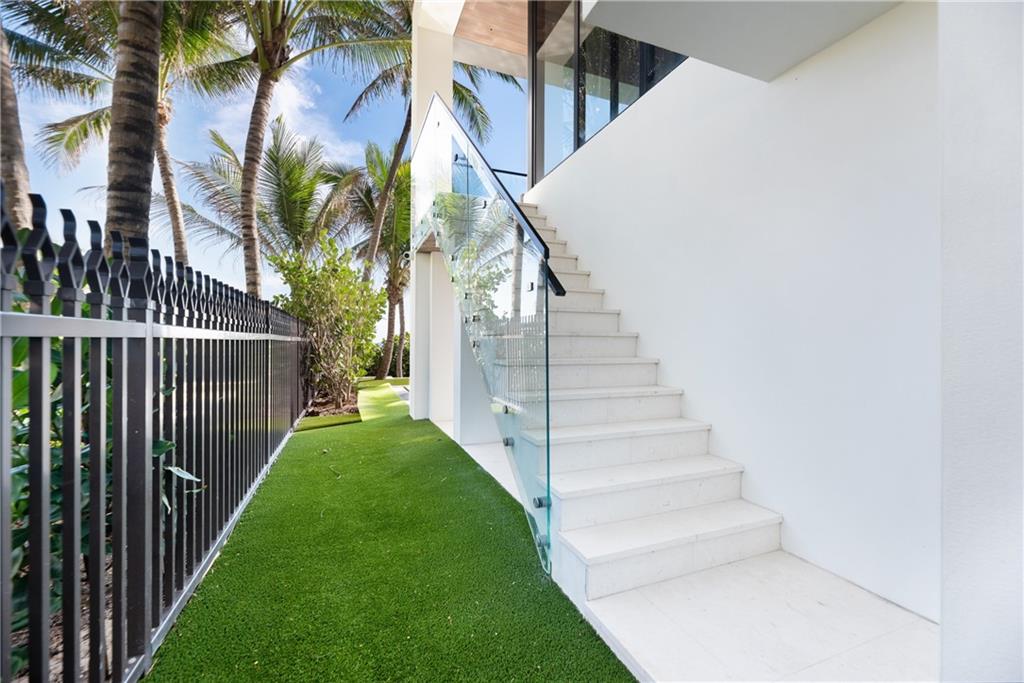 LAUDERDALE BEACH - Residential