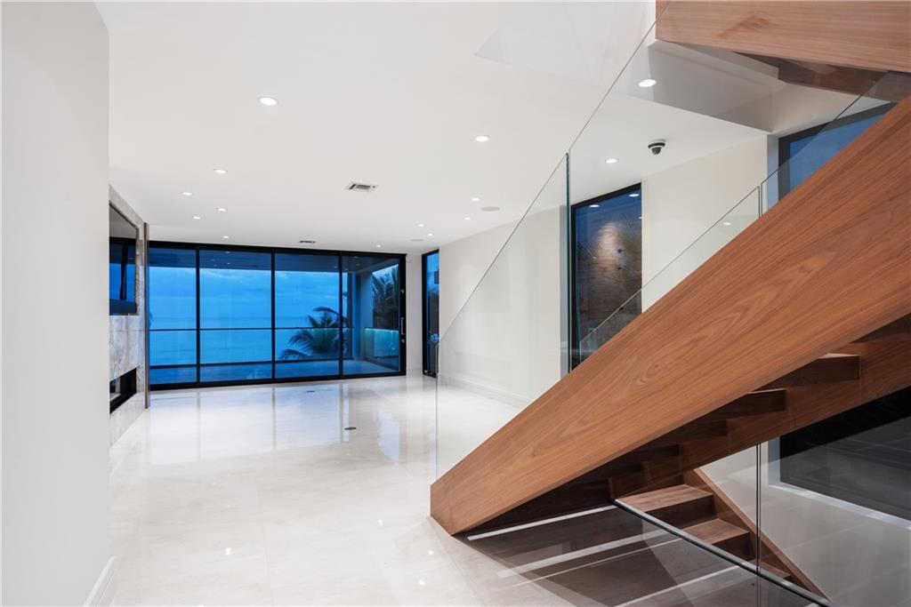 LAUDERDALE BEACH - Residential